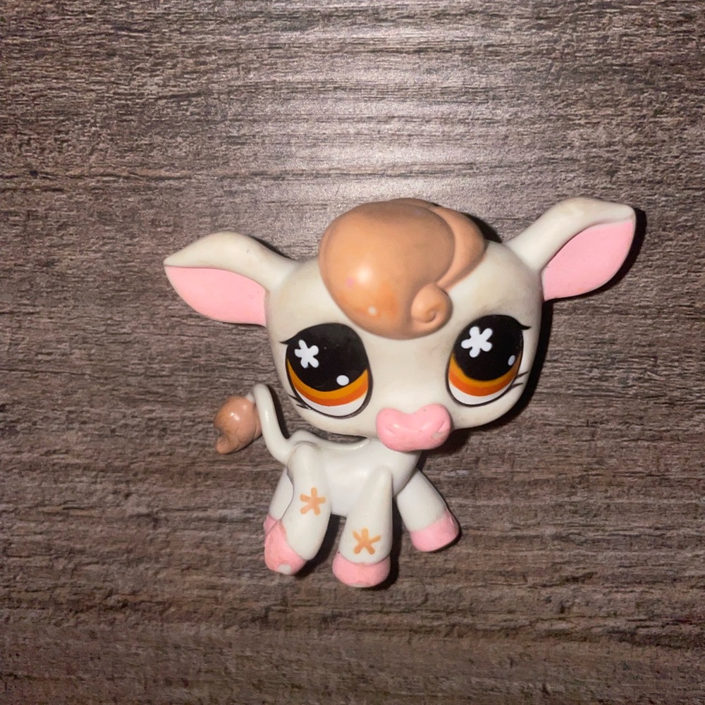 Littlest pet shop cow